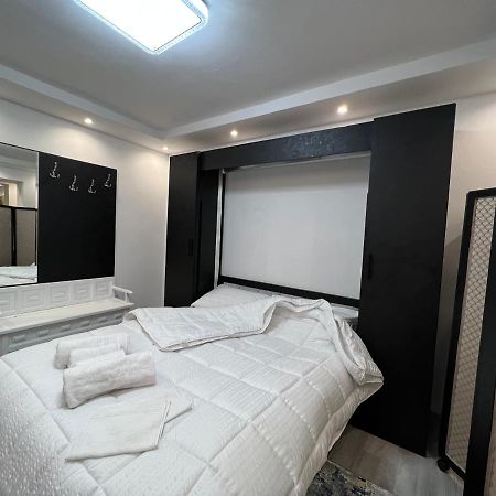 Apartment Tirana On Myslym Shyri Kültér fotó