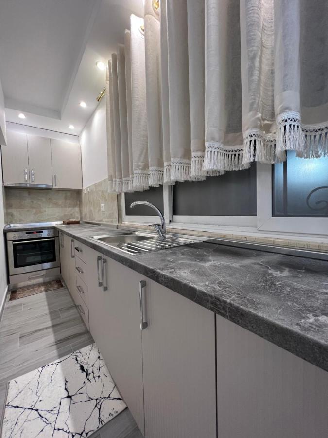 Apartment Tirana On Myslym Shyri Kültér fotó